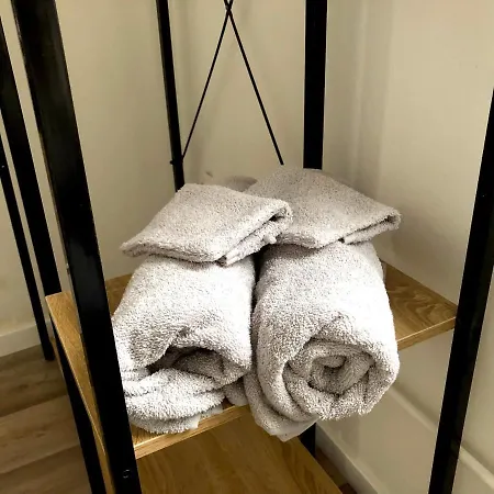 Capstay & Netflix * Famars