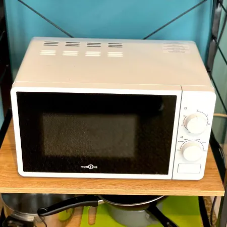 מלון קפסולה Capstay & Netflix Famars